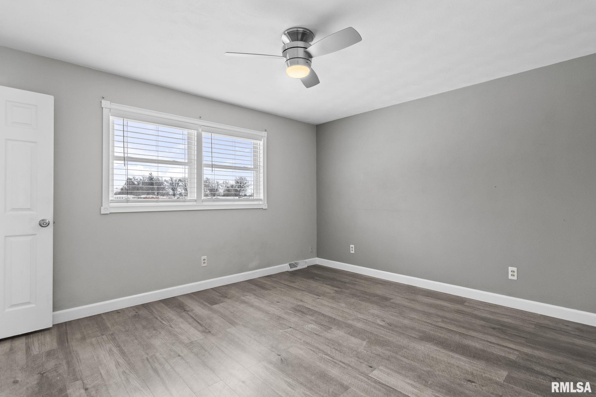 505 Emory Drive Sherman, IL 62684 - Photo 20 of 36