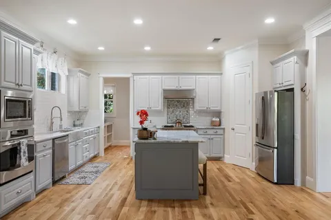 $1,050,000 | 2324 Grassmere Lane, McKinney, TX 75071