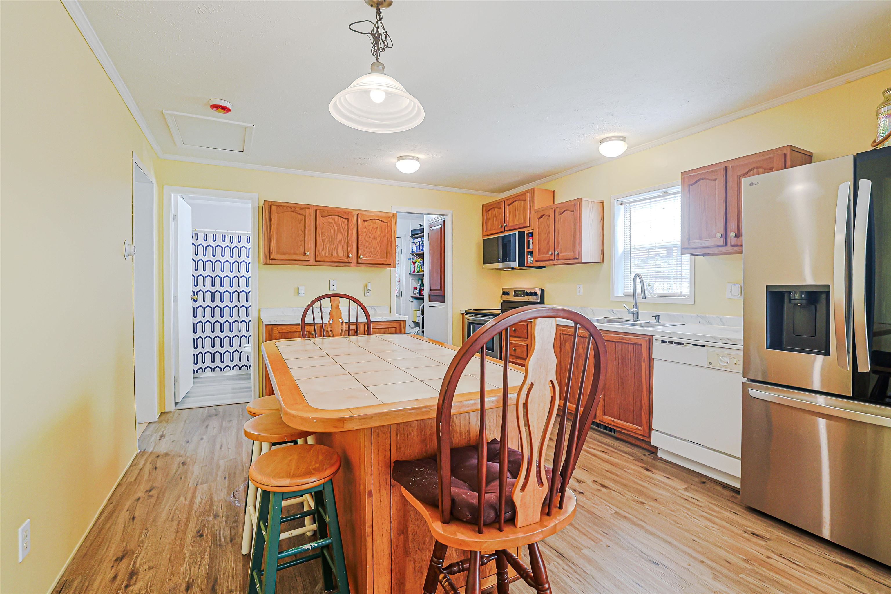 265 Lowell Street Rochester, NH 03867 - Photo 5 of 32