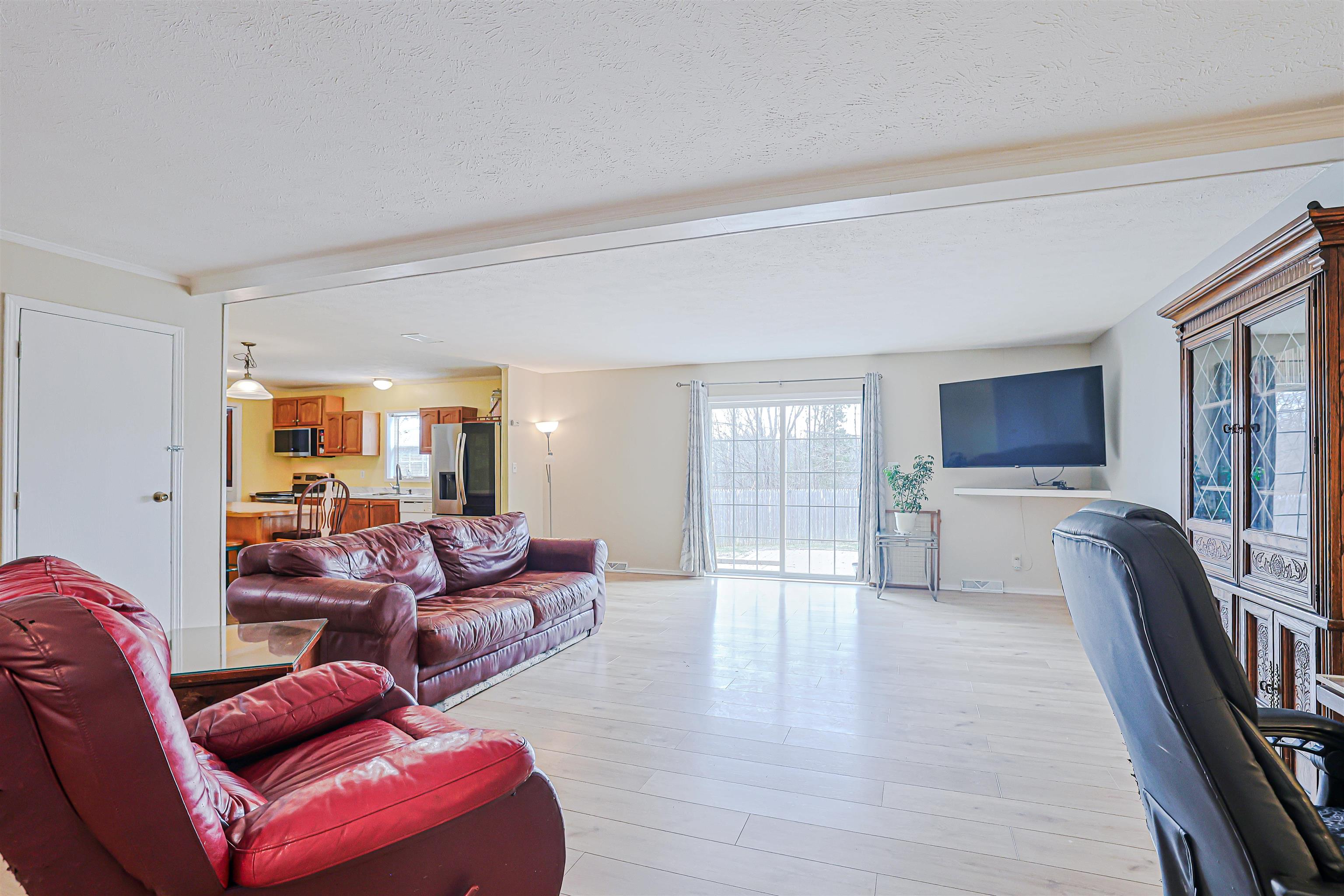 265 Lowell Street Rochester, NH 03867 - Photo 9 of 32