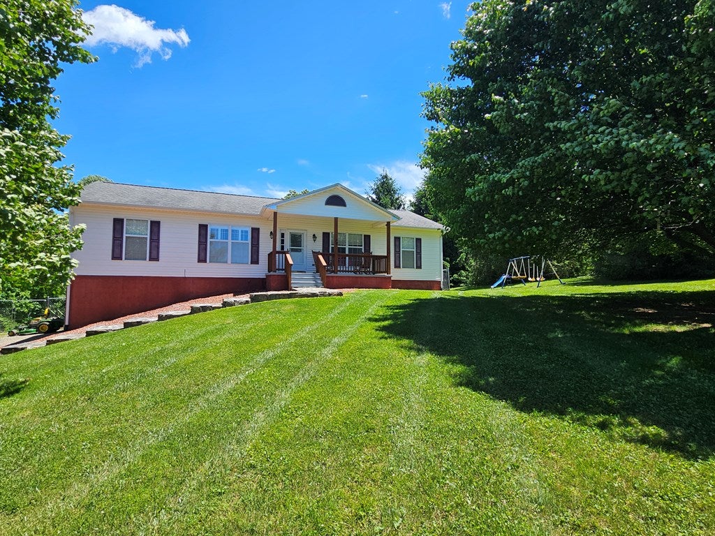 145 Cedar Point Galax, VA 24333 - Photo 2 of 26 Gallery Image 2