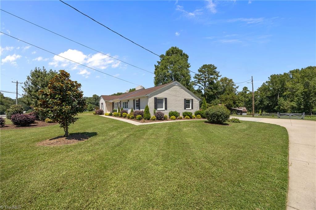 9256 Us Highway High Point, NC 27263 - Photo 4 of 50