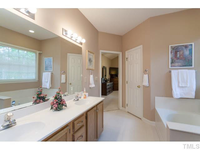 5129 Fairmead Circle Raleigh, NC 27613 - Photo 15 of 25 Photo 15