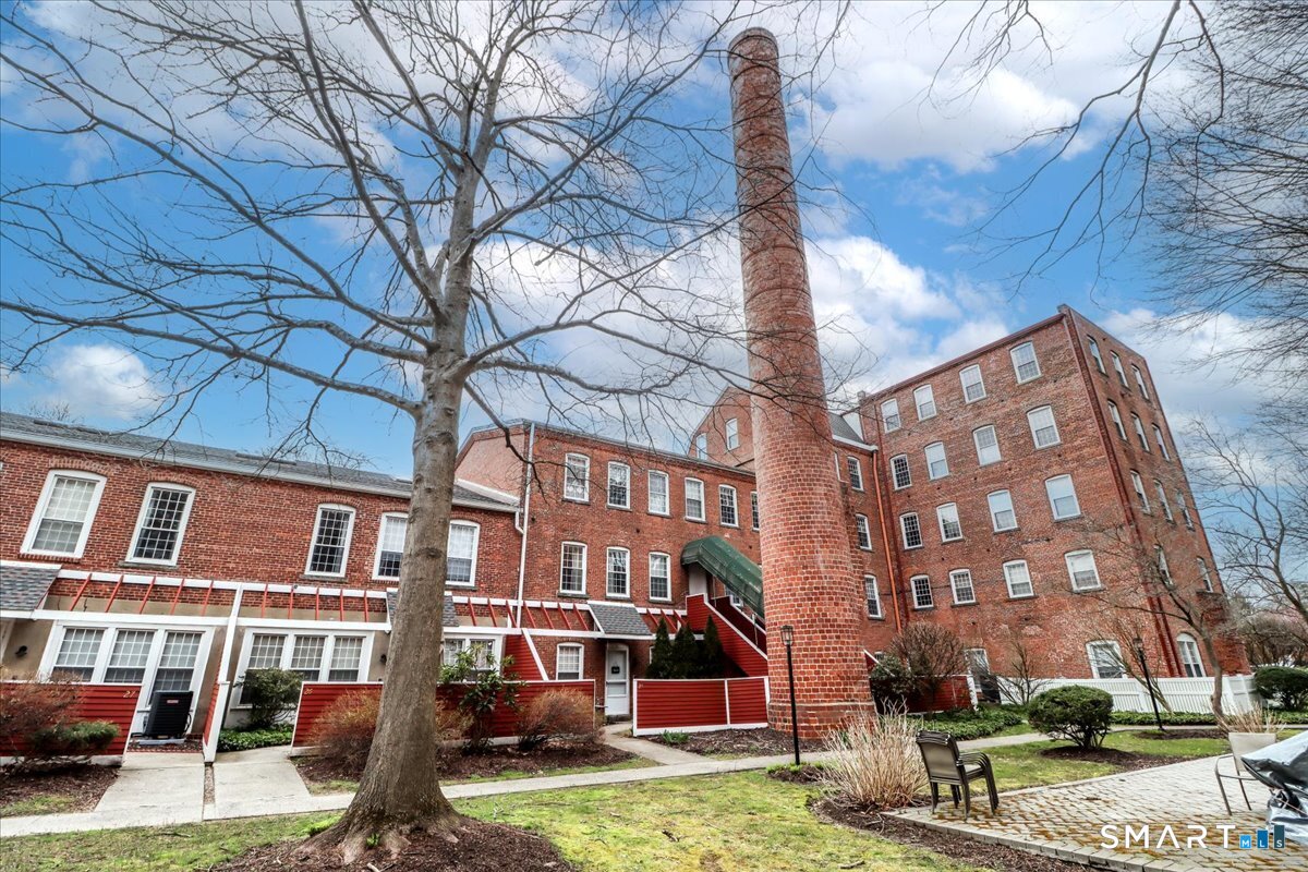 55 Oil Mill Road, Unit 2 Danbury, CT 06810 - Photo 1 of 21