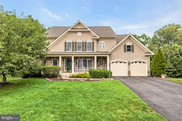 $949,000 | 3232 Lost Pond Court, Triangle, VA 22172