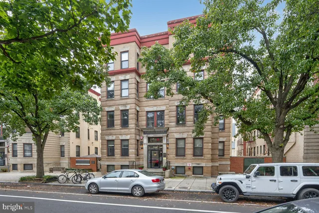$2,200 | 1440 W Street Northwest, Unit 106, Washington, DC 20009