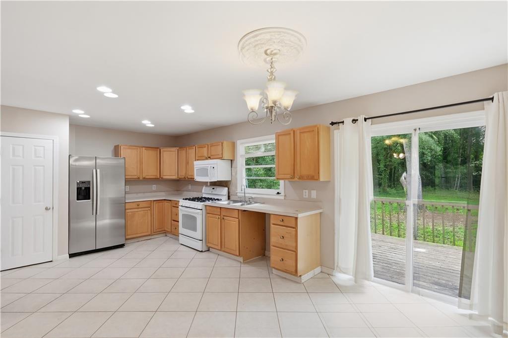 1370 Blackwell Road Marietta, GA 30066 - Photo 10 of 23