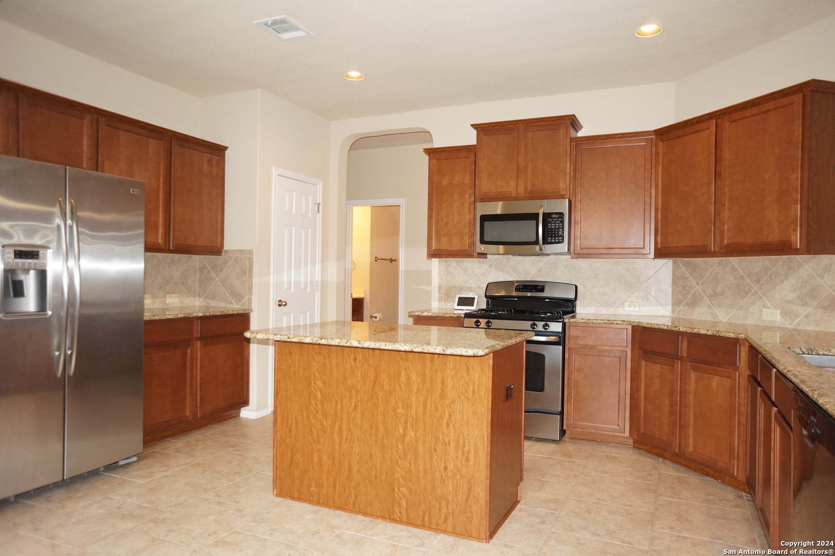 10213 Sparkle Schertz, TX 78154 - Photo 6 of 45