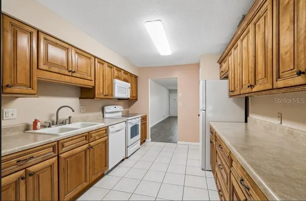 $1,995 | 11200 102nd Avenue North, Unit 101, Seminole, FL 33778