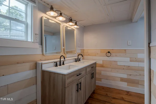 $159,900 | 455 Westin Drive, Bristol, VA 24201