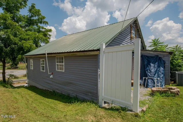 $159,900 | 455 Westin Drive, Bristol, VA 24201