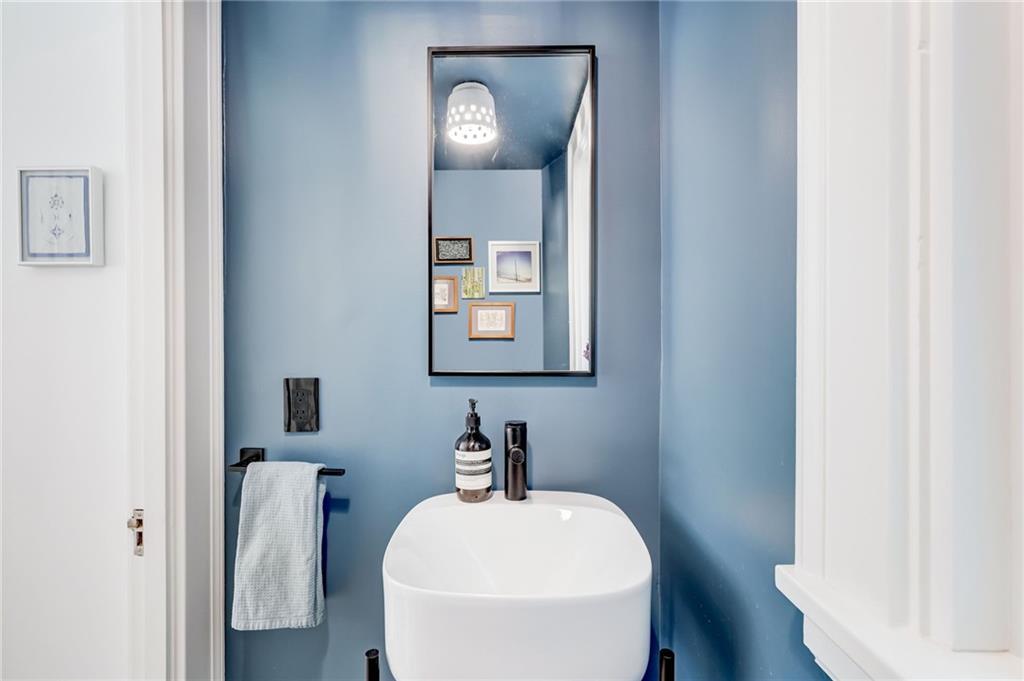 5438 Howe Street Pittsburgh, PA 15232 - Photo 17 of 42 Gallery Image 17