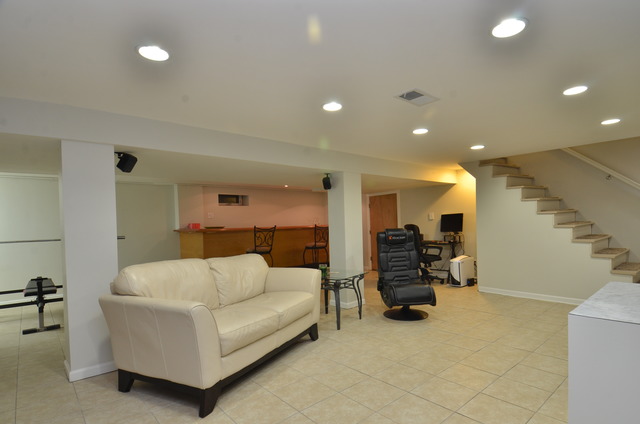 216 North Church Road Bensenville, IL 60106 - Photo 12 of 20