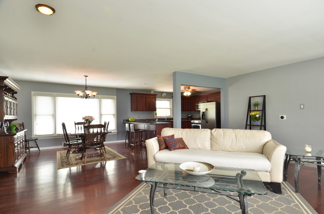 216 North Church Road Bensenville, IL 60106 - Photo 4 of 20