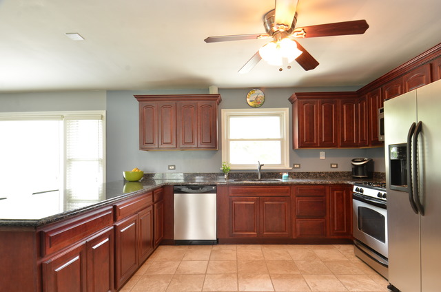 216 North Church Road Bensenville, IL 60106 - Photo 6 of 20