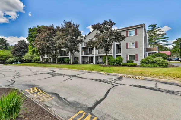 $249,900 | 120 Fisherville Road, Unit 28, Concord, NH 03303