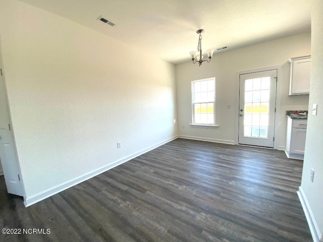 272 Country Club Road Camden, NC 27921 - Photo 5 of 13 dining area