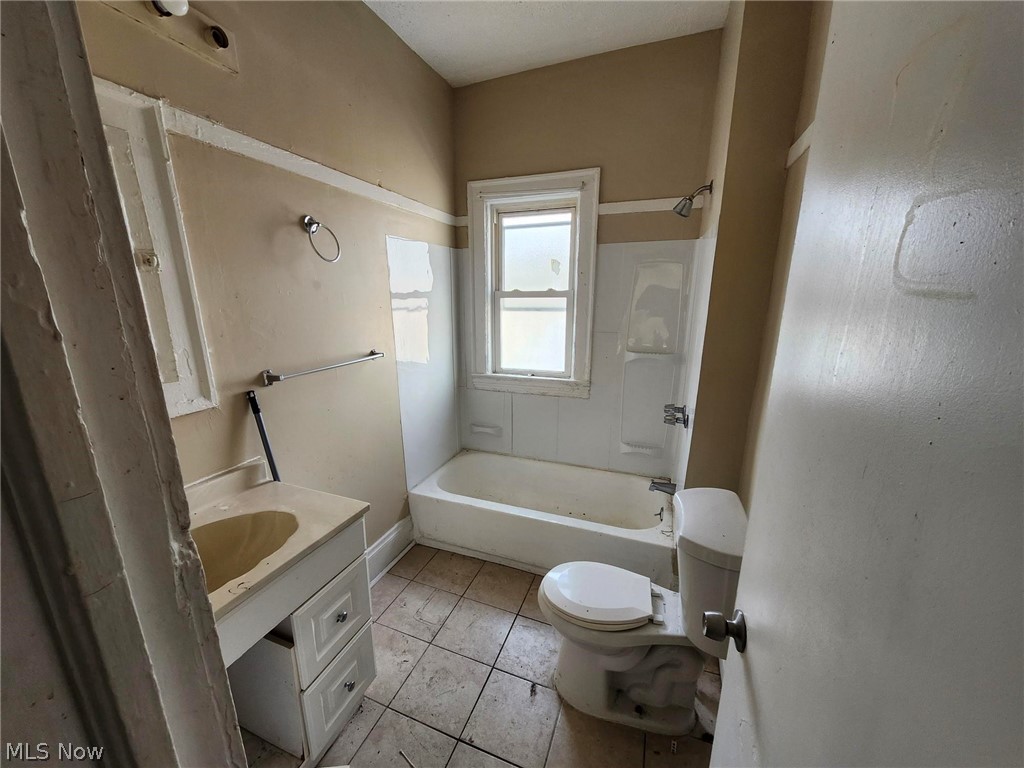 881 Eddy Road Cleveland, OH 44108 - Photo 25 of 36 Unit 9