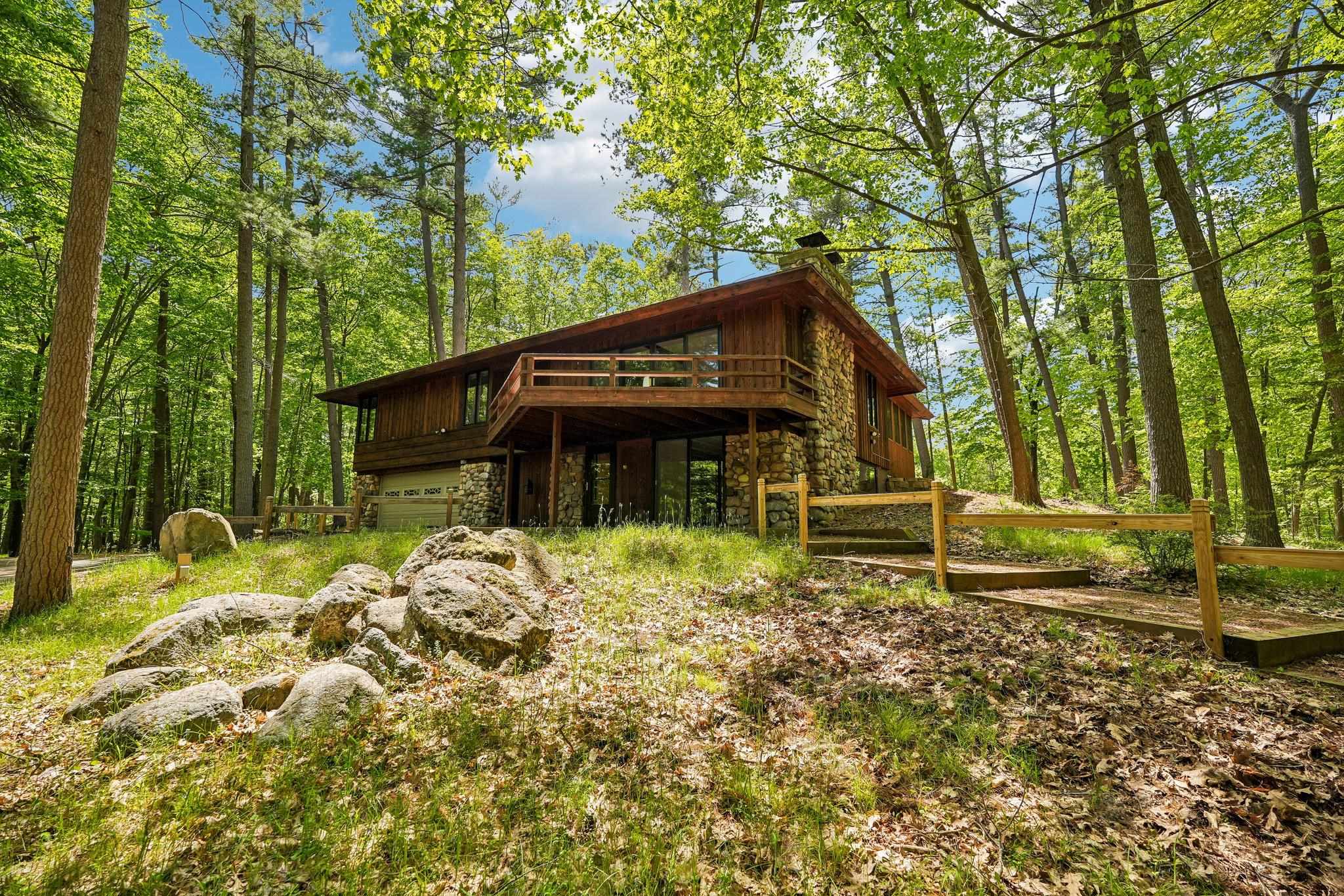 329 Timberlake Road Wilson, WI 53081 - Photo 6 of 57