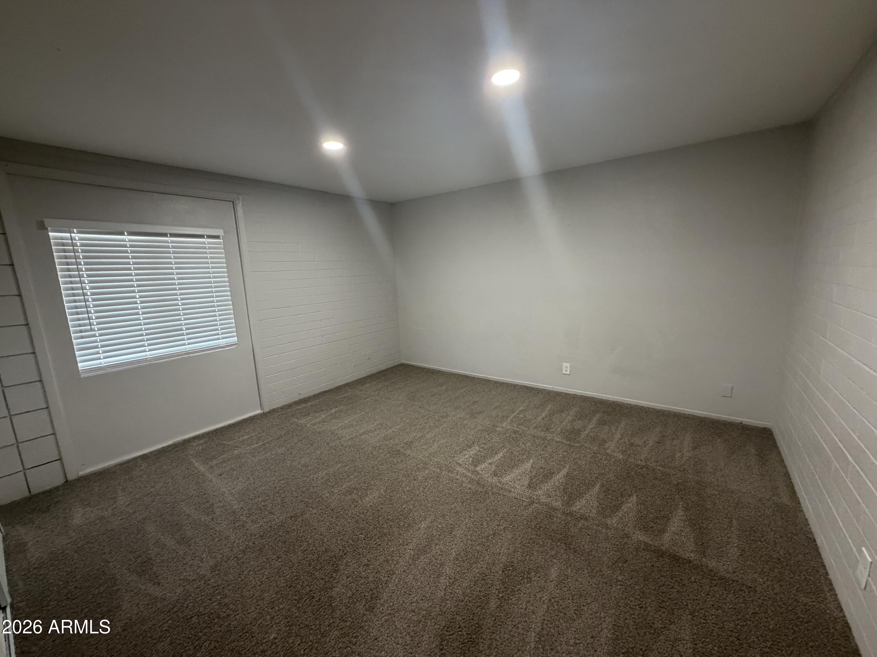 2034 West Cactus Road, Unit B Phoenix, AZ 85029 - Photo 5 of 5 IMG_5059