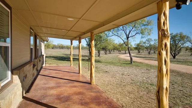 $525,000 | 412 Airport Road, Mason, TX 76856