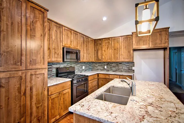 $525,000 | 412 Airport Road, Mason, TX 76856