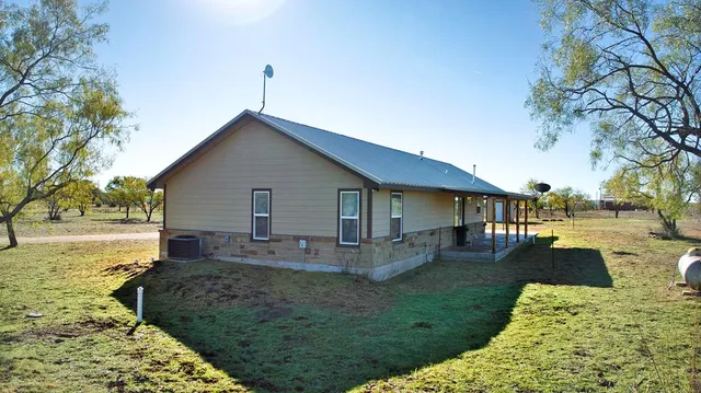 $525,000 | 412 Airport Road, Mason, TX 76856