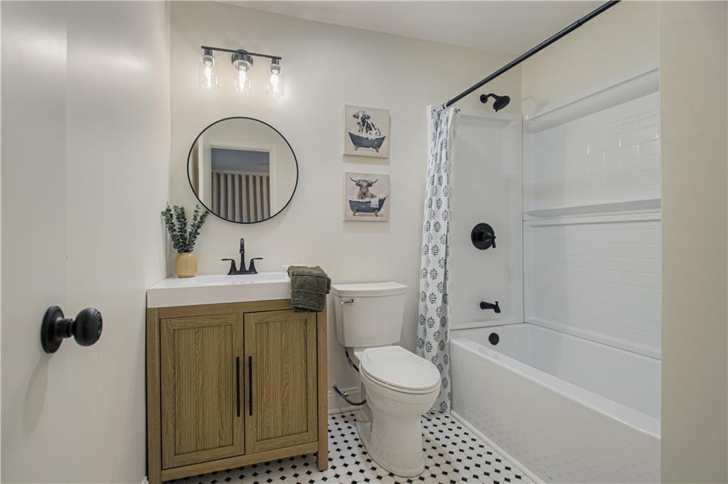 212 South High Street Independence, MO 64054 - Photo 12 of 23