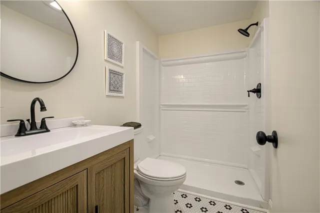 $219,000 | 212 South High Street, Independence, MO 64054