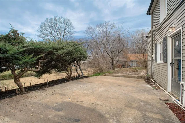 $219,000 | 212 South High Street, Independence, MO 64054