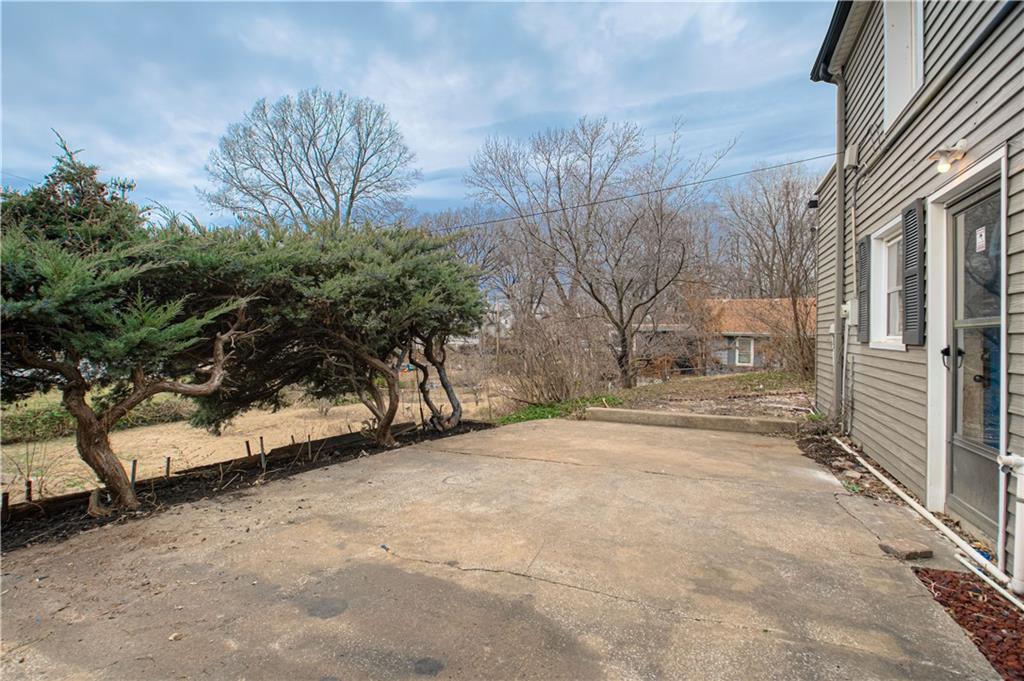 212 South High Street Independence, MO 64054 - Photo 22 of 23