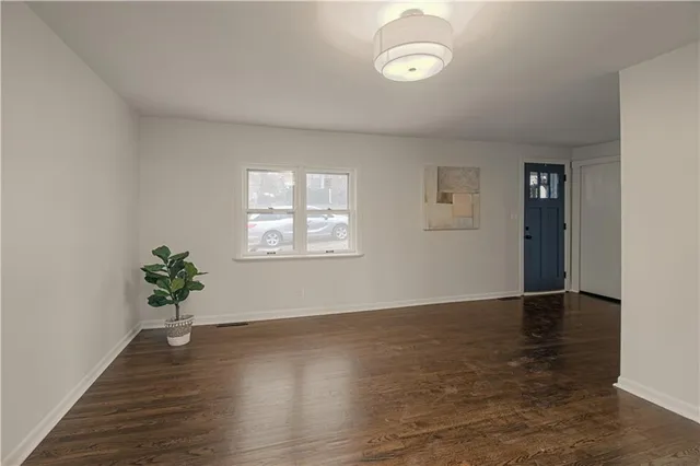 $219,000 | 212 South High Street, Independence, MO 64054