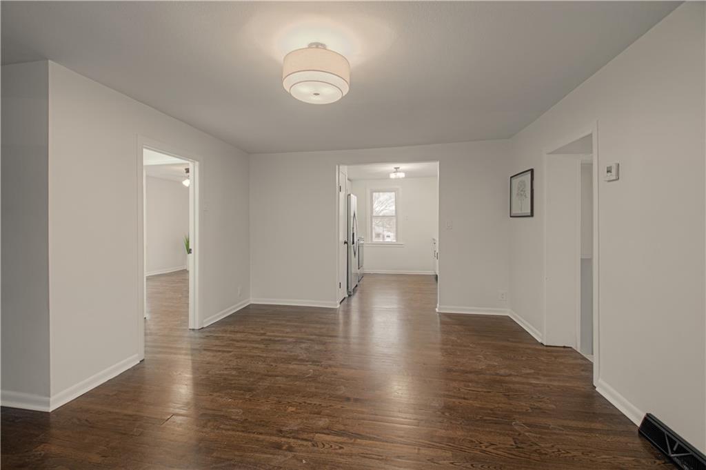 212 South High Street Independence, MO 64054 - Photo 5 of 23