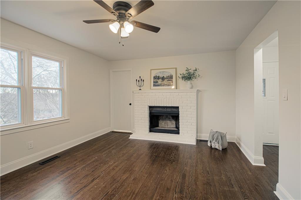 212 South High Street Independence, MO 64054 - Photo 9 of 23