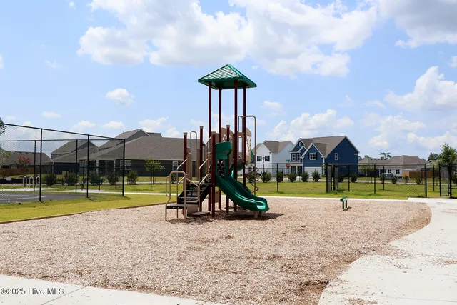 $385,000 | 2526 Longleaf Pine Circle, Leland, NC 28451