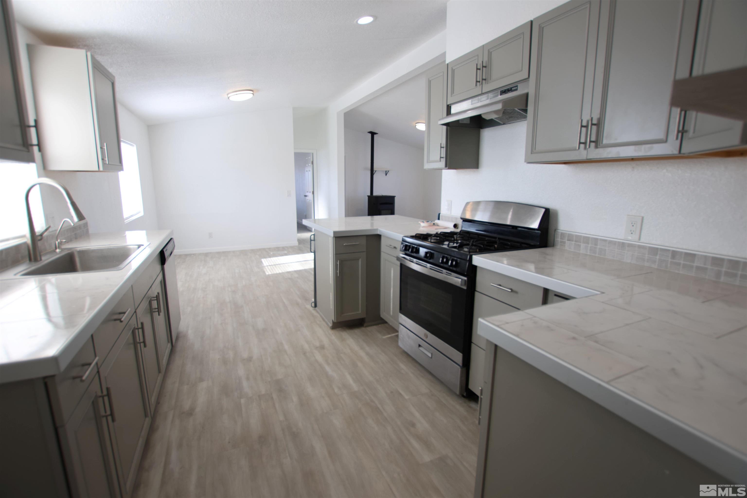 5 Basque Lane Yerington, NV 89447 - Photo 14 of 28 Photo 14