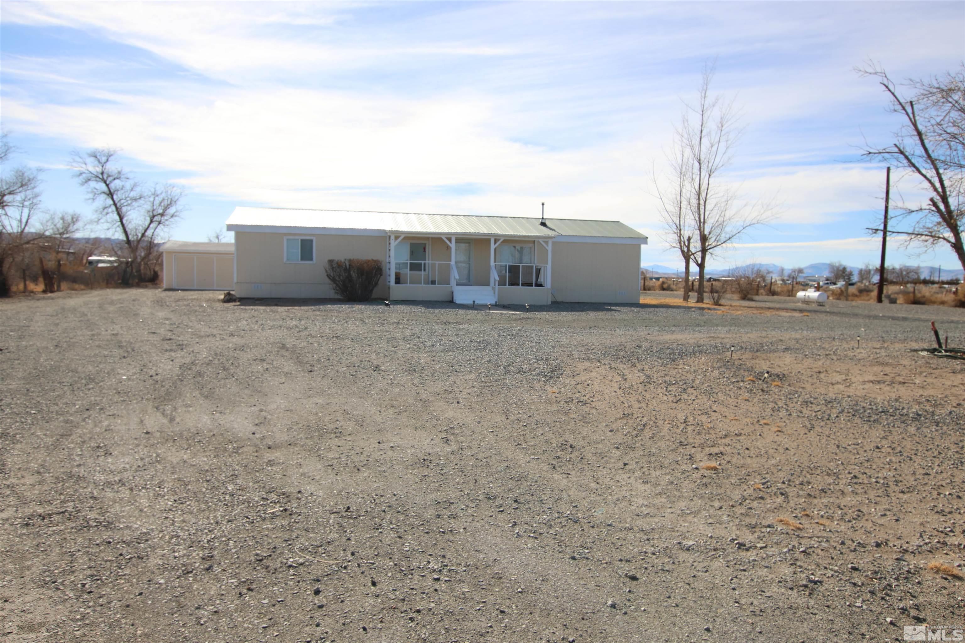 5 Basque Lane Yerington, NV 89447 - Photo 3 of 28 Photo 3
