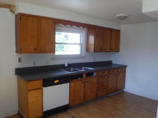 3972 Manor Road Columbus, OH 43224 - Photo 7 of 17