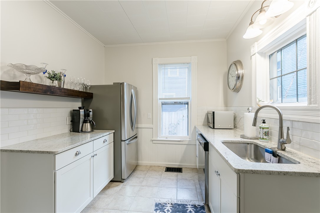 30 Rundel Park Rochester, NY 14607 - Photo 10 of 38