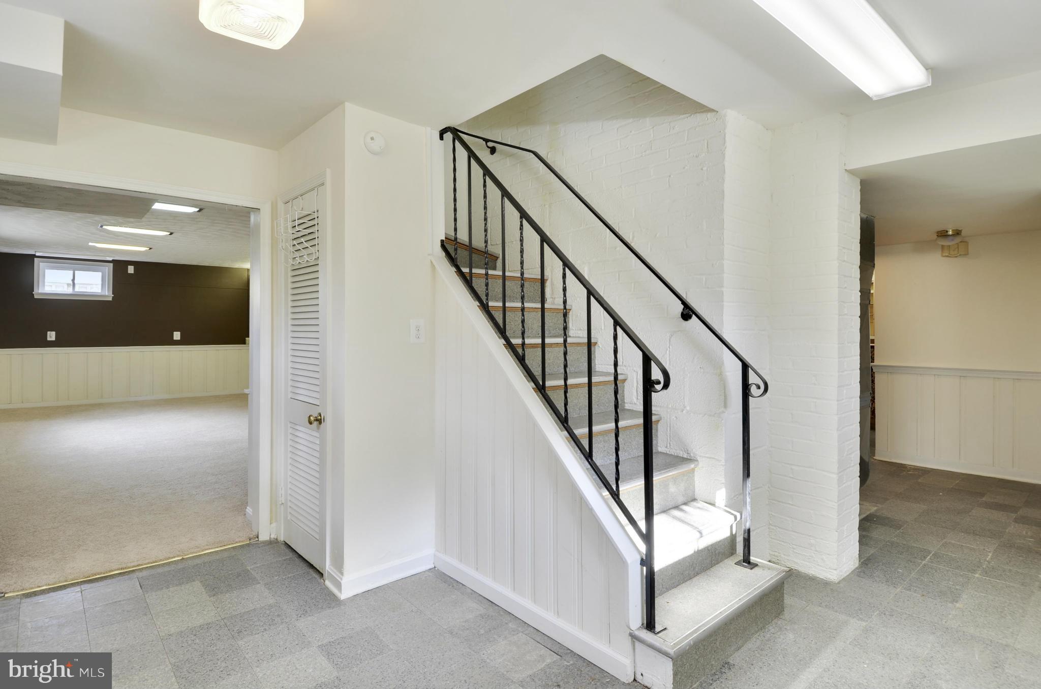 4720 Edgefield Road Bethesda, MD 20814 - Photo 18 of 26 Interior (General)