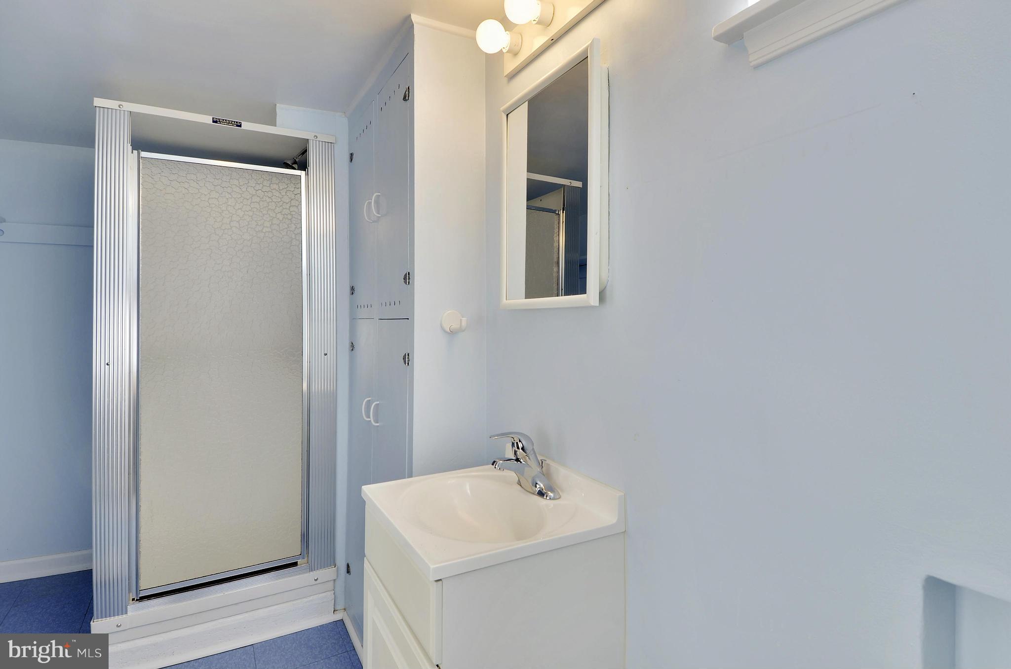 4720 Edgefield Road Bethesda, MD 20814 - Photo 24 of 26 Bath