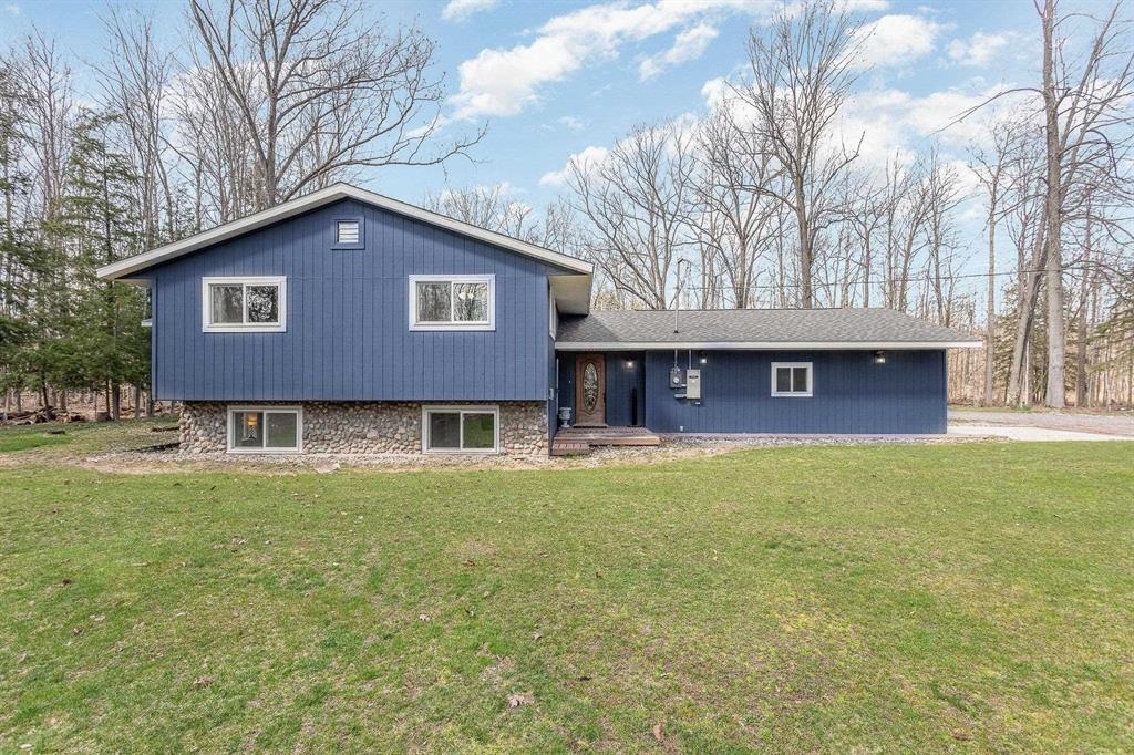535 East Howard Road Beaverton, MI 48612 - Photo 4 of 52