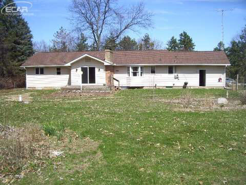 4059 Stanley Road Columbiaville, MI 48421 - Photo 27 of 36 20435210-26.JPG