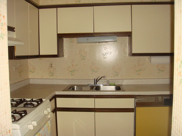 6443 Clarendon Hills Road, Unit 202 Willowbrook, IL 60527 - Photo 7 of 18