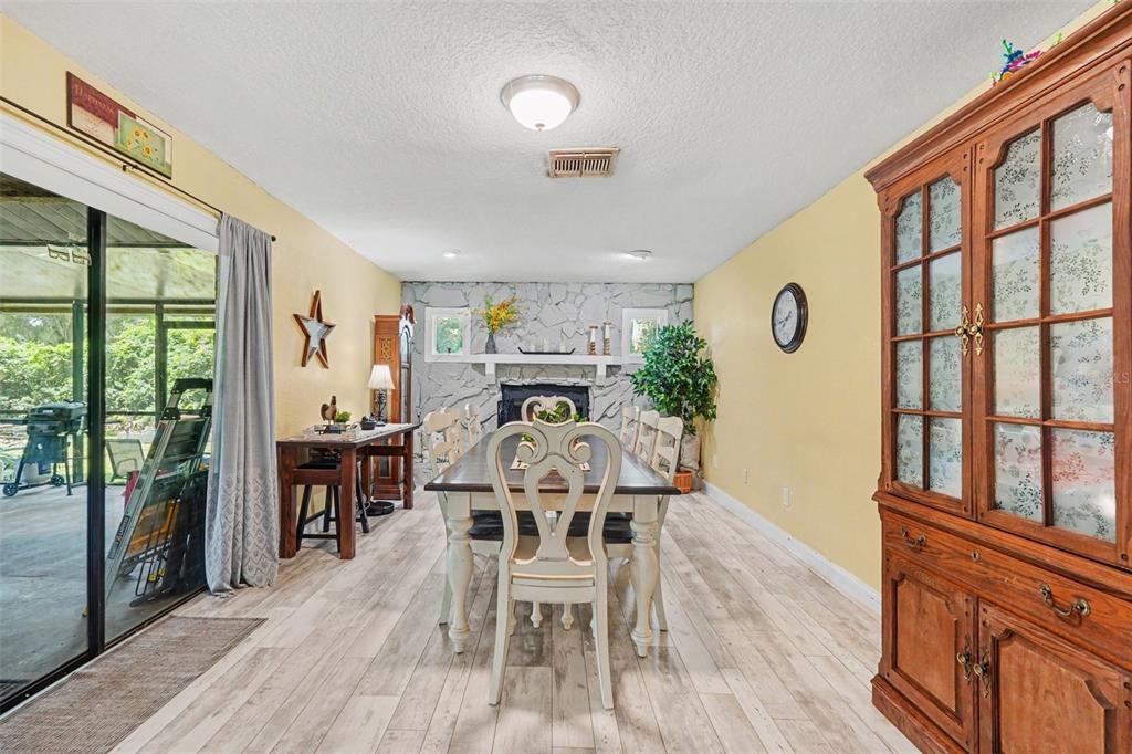 534 Leverett Road Seffner, FL 33584 - Photo 13 of 33