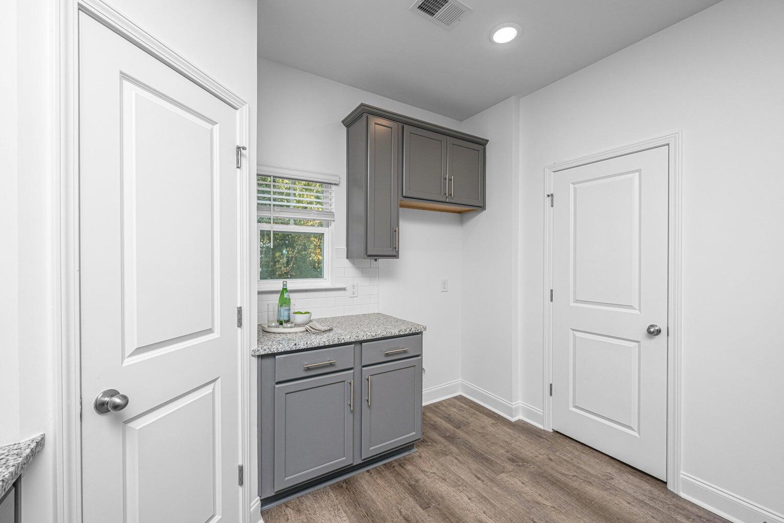 403 Gravy Train Street Charleston, SC 29414 - Photo 22 of 37 Kitchen