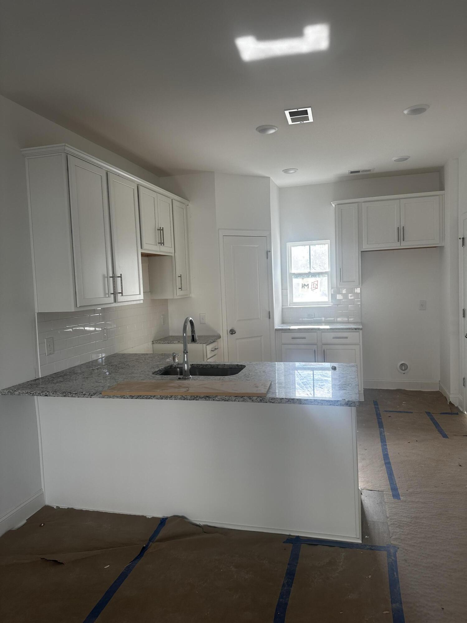 403 Gravy Train Street Charleston, SC 29414 - Photo 4 of 37 Kitchen