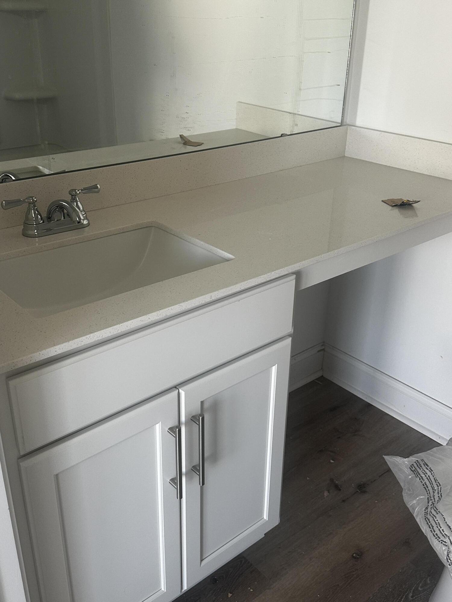 403 Gravy Train Street Charleston, SC 29414 - Photo 9 of 37 Guest Bath