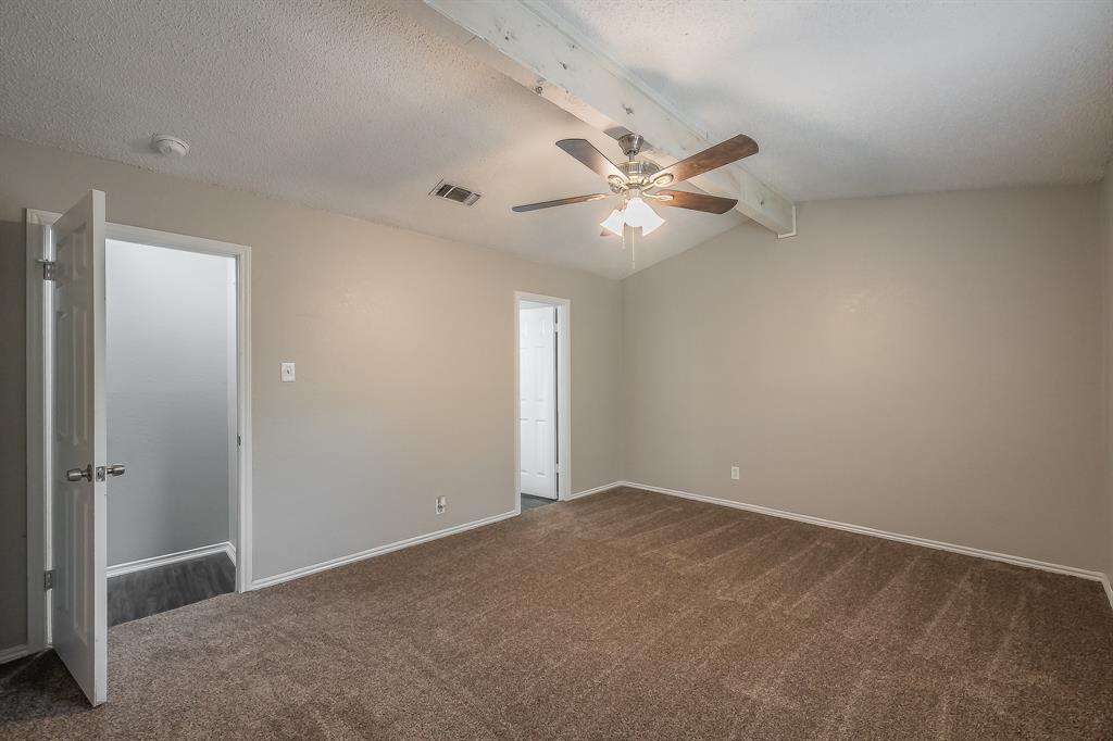 912 Red Oak Street Azle, TX 76020 - Photo 31 of 40