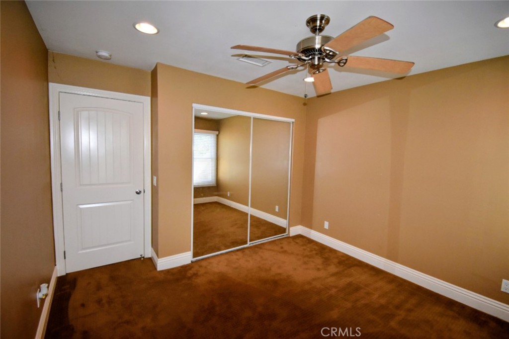 622 South Parton Street Santa Ana, CA 92701 - Photo 8 of 34